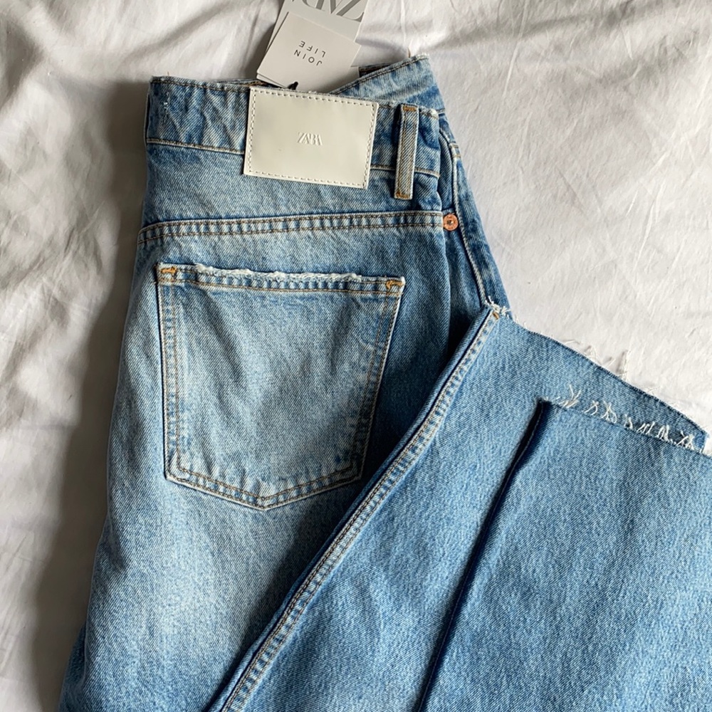 NWT Zara Straight leg high rise jean Size 10